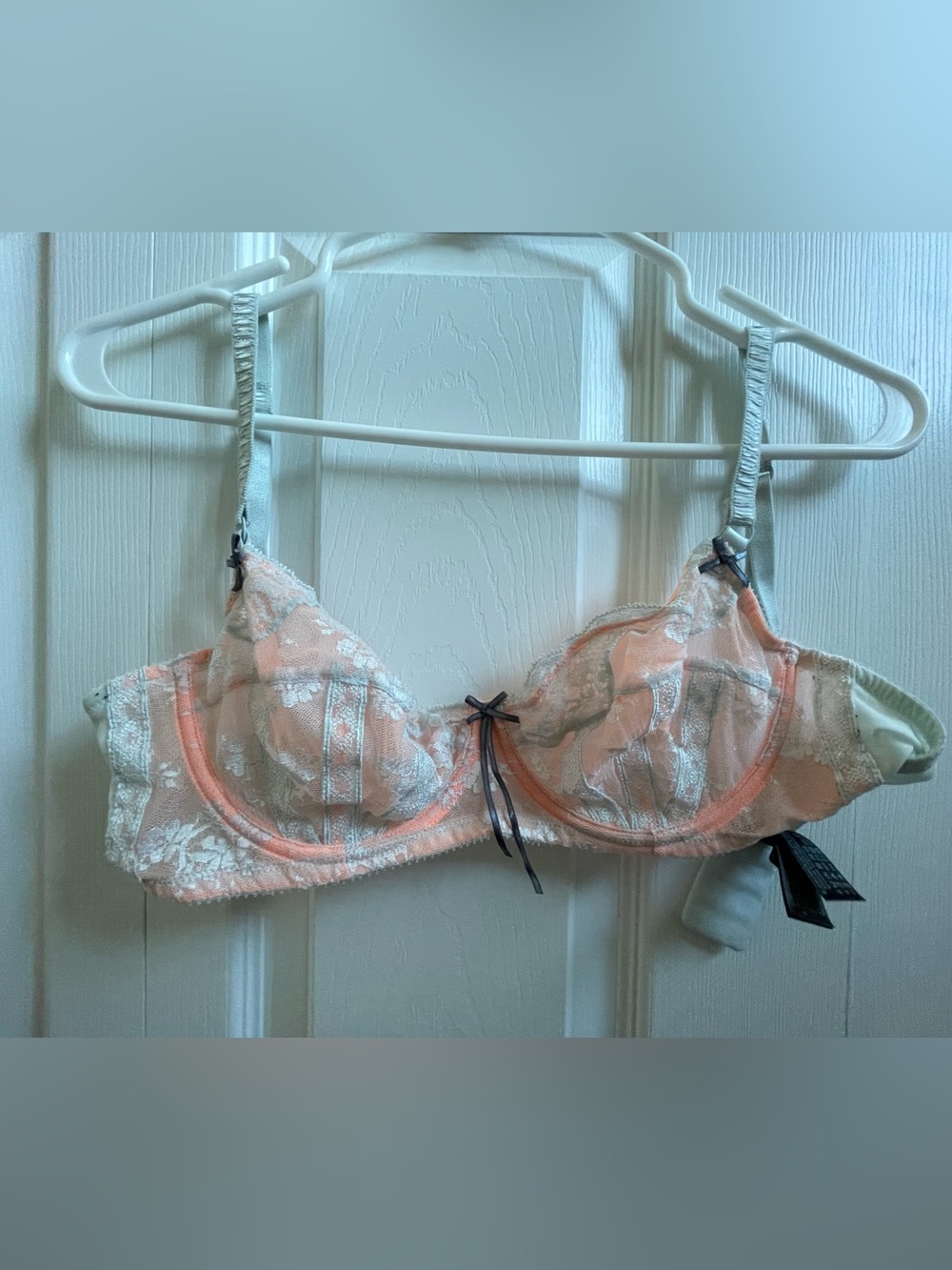 Heidi Klum Intimates Peach Lace Underwire Bra with Contrast Bows